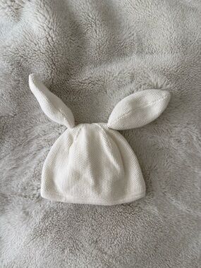Like new - Baby Bunny Knit Hat
